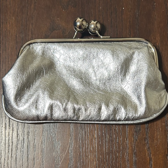 Elegant Silver Evening Clutch - Picture 5 of 5